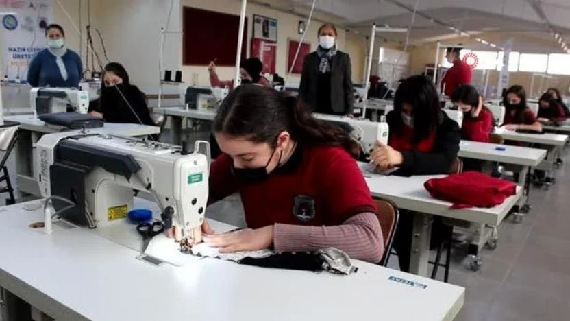 Lise Komiteleri kuruluyor yazısı için kullanılan görsel